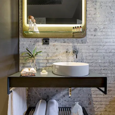 Lampa Design - Special Class Hotel 3*